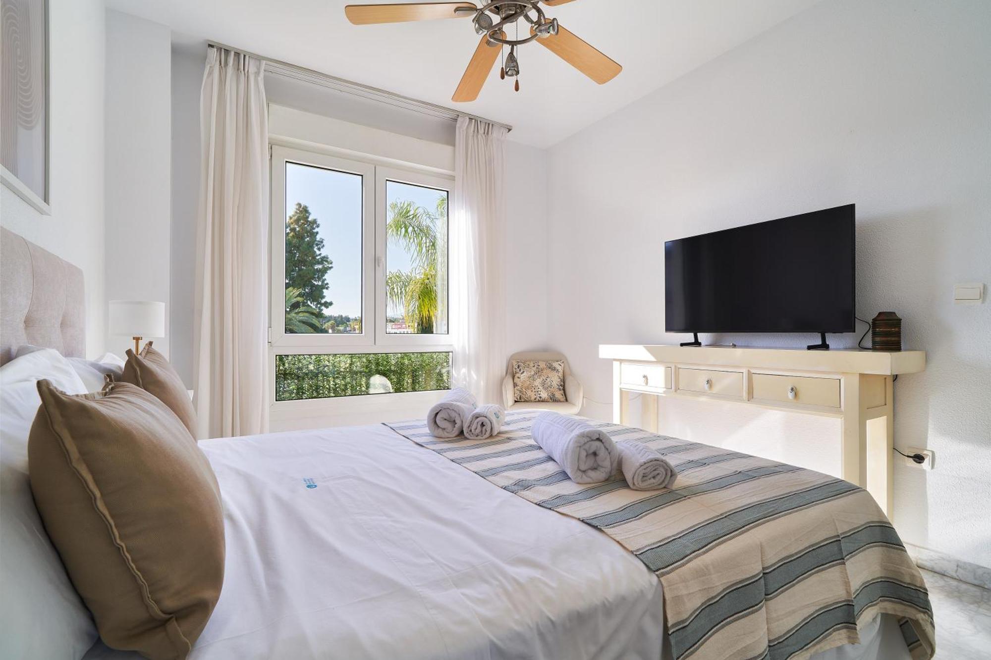 Banus - Banus Rio Beachside *